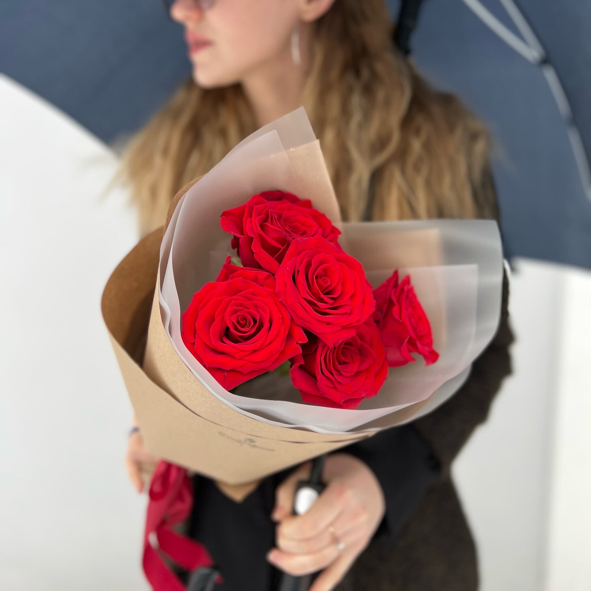 Букет «5 красных роз в крафте» SENO
