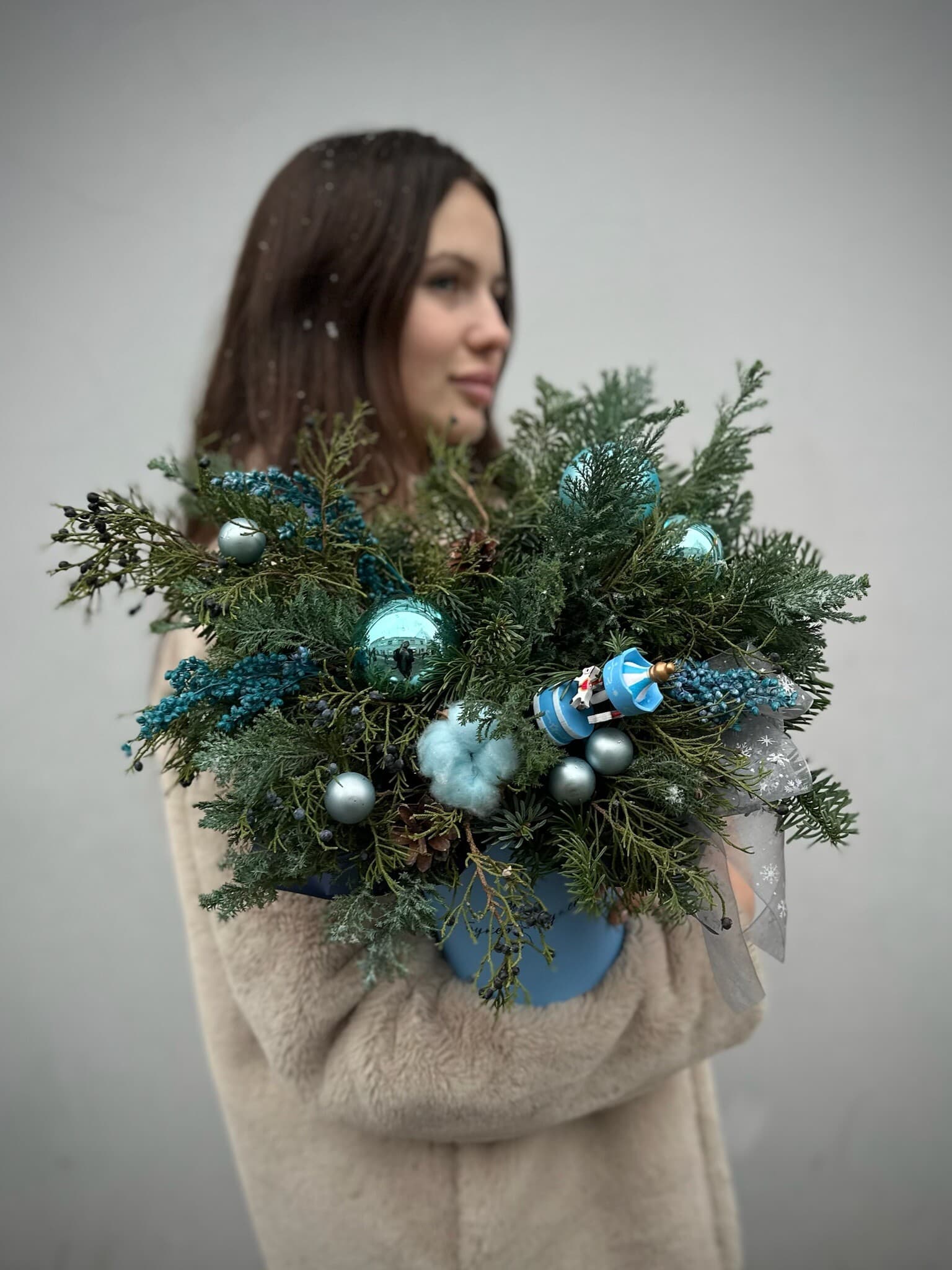 Новогодняя композиция в коробке «Лёд» ПИК